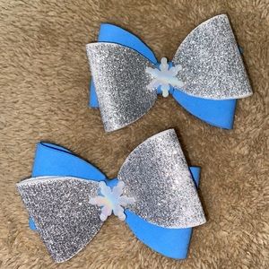 Light blue and silver bow.